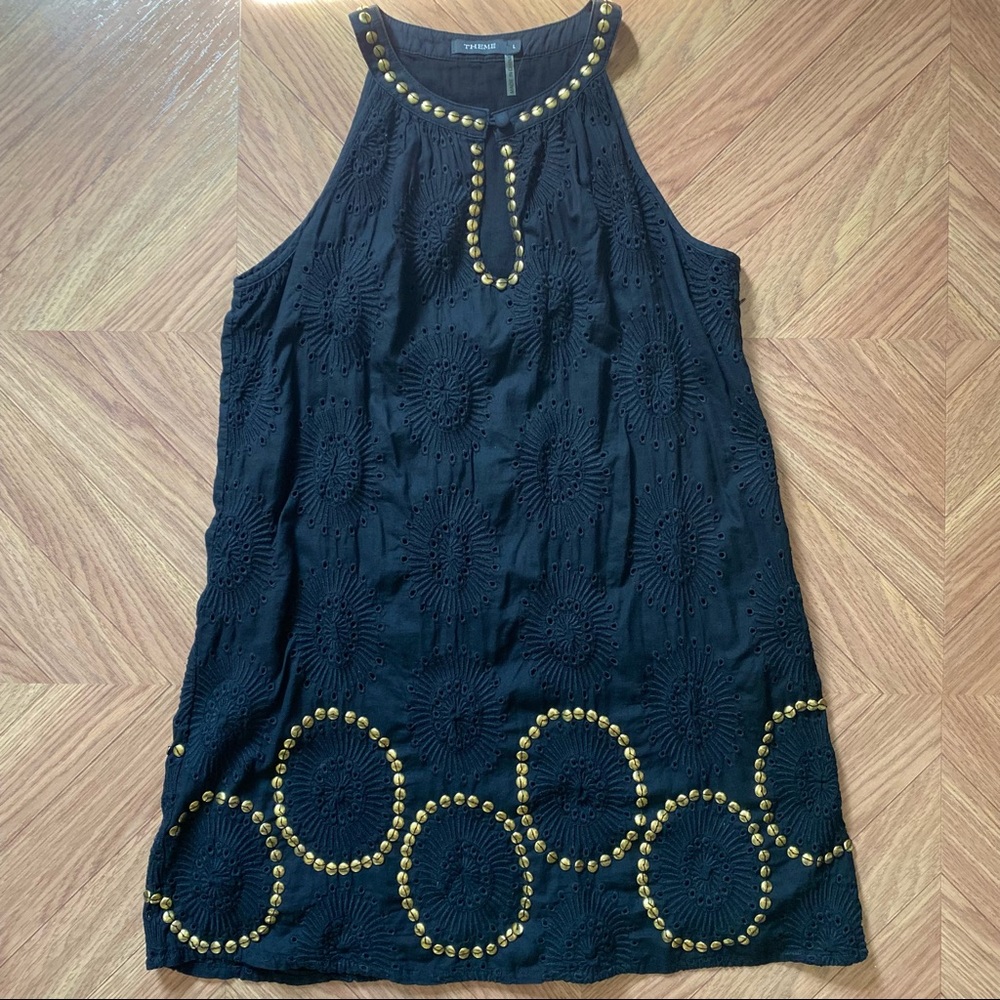 Theme  embroidery black dress